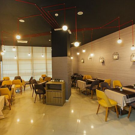 Hotel West Μπατούμι Εξωτερικό φωτογραφία