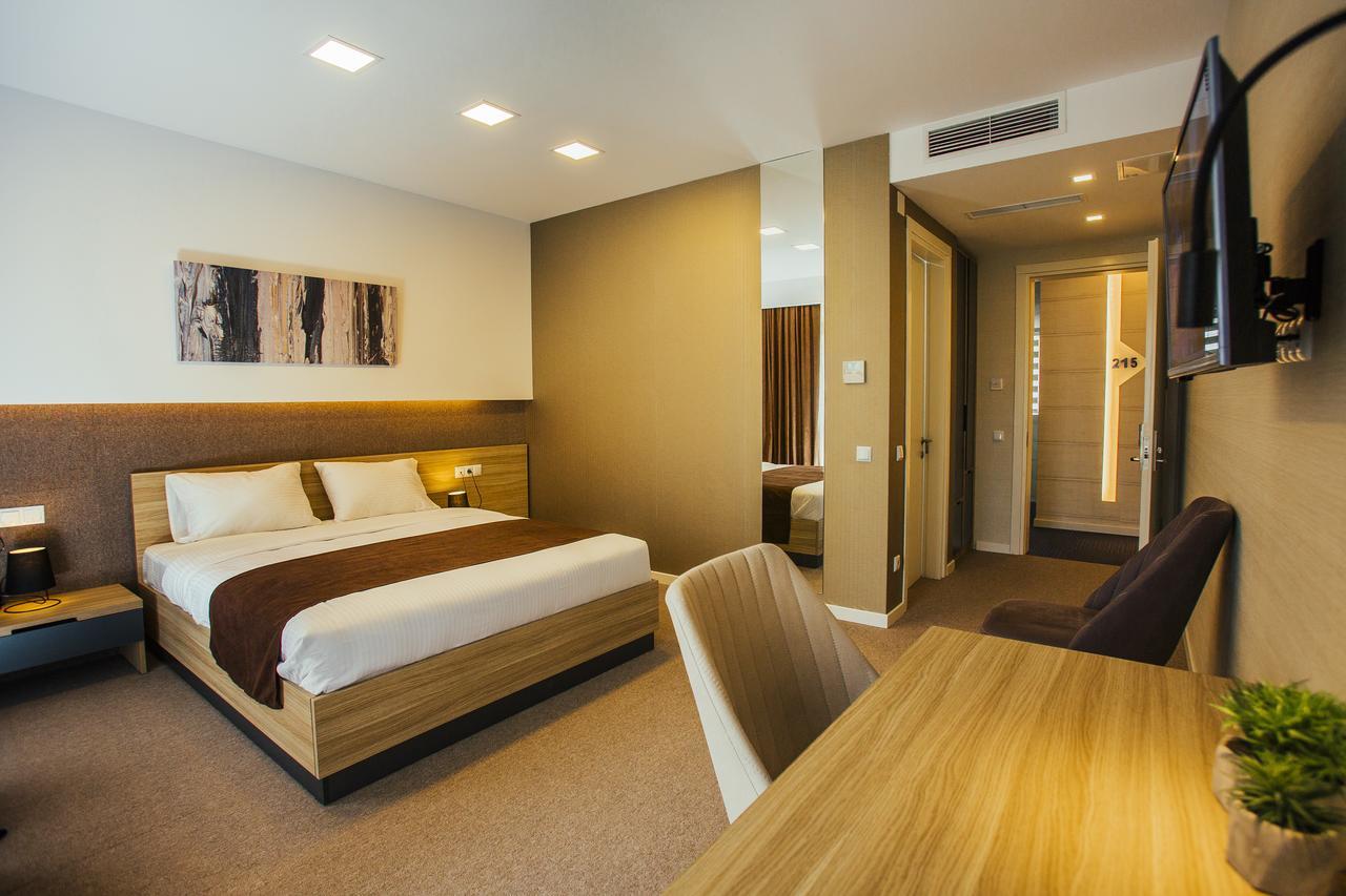 Hotel West Μπατούμι Εξωτερικό φωτογραφία