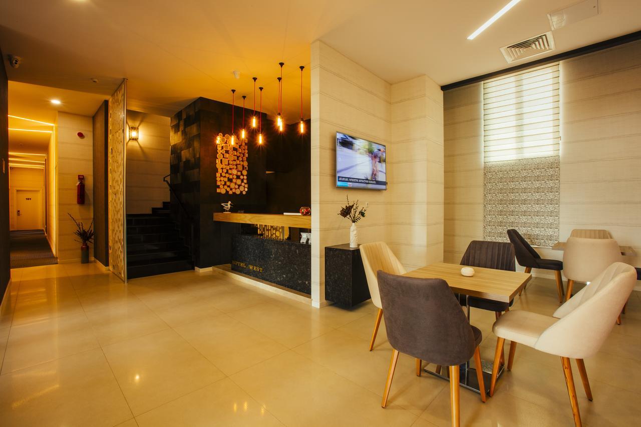 Hotel West Μπατούμι Εξωτερικό φωτογραφία