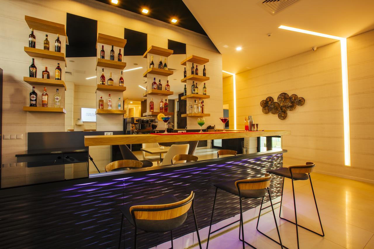 Hotel West Μπατούμι Εξωτερικό φωτογραφία