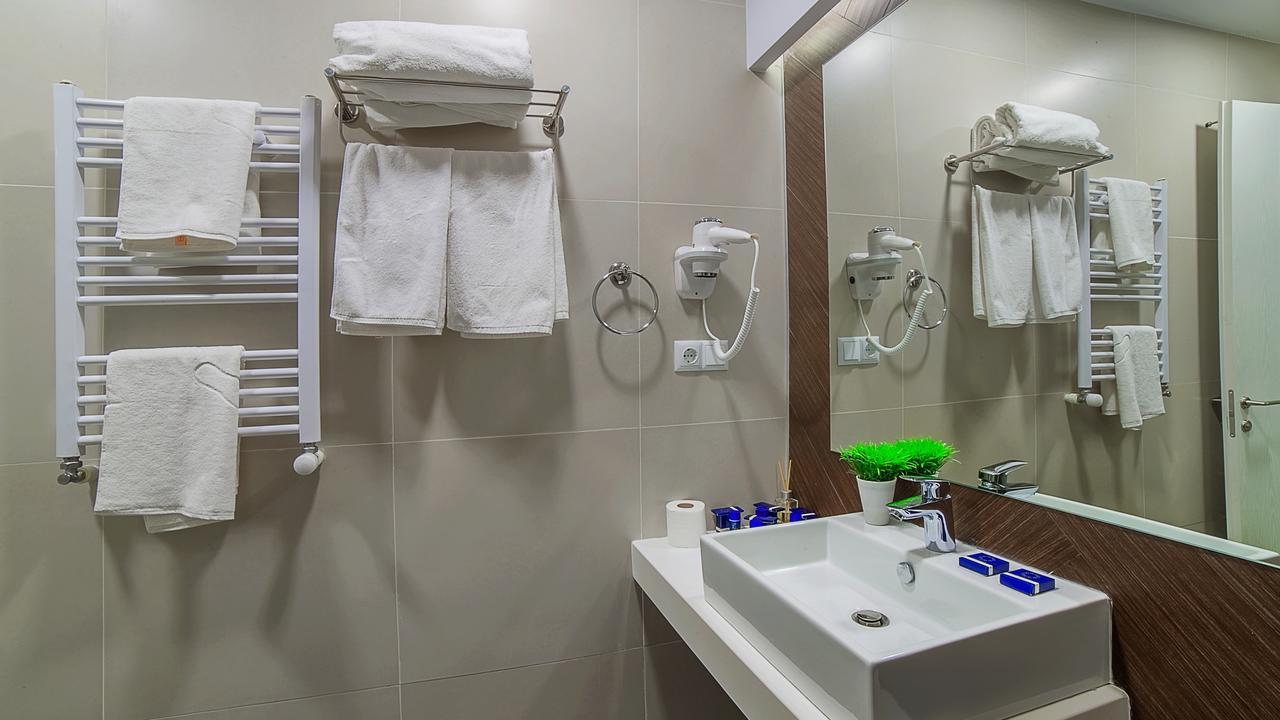 Hotel West Μπατούμι Εξωτερικό φωτογραφία