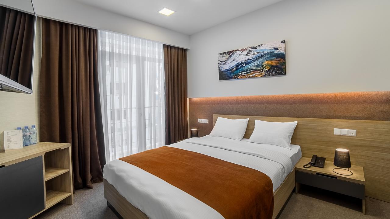 Hotel West Μπατούμι Εξωτερικό φωτογραφία